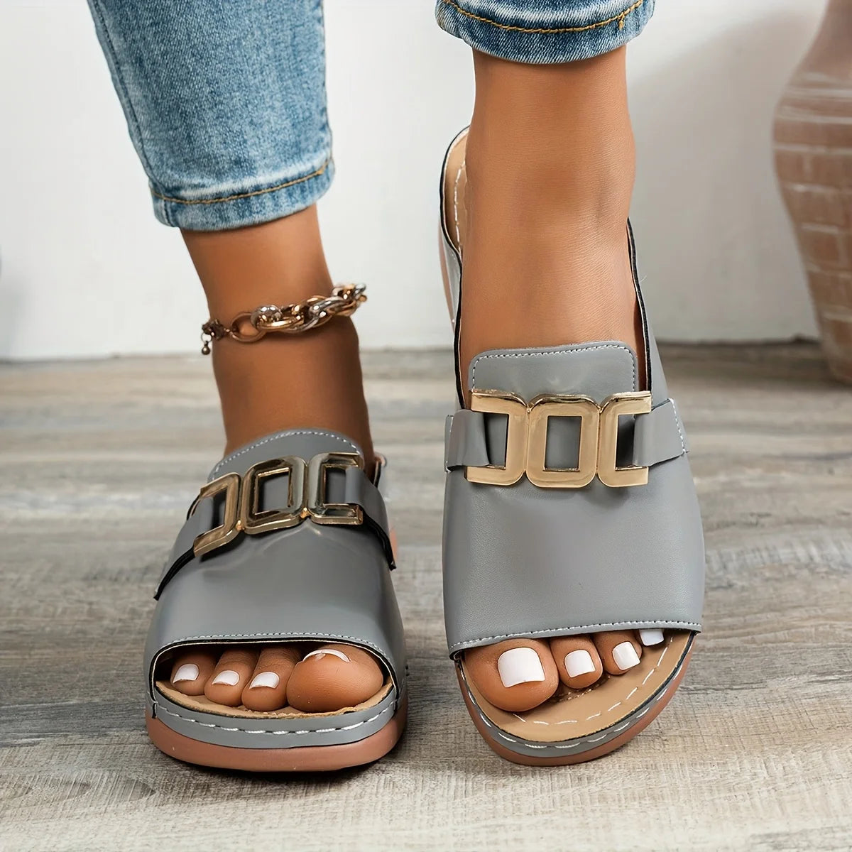Buckle Fish-Mouth Platform Sandals